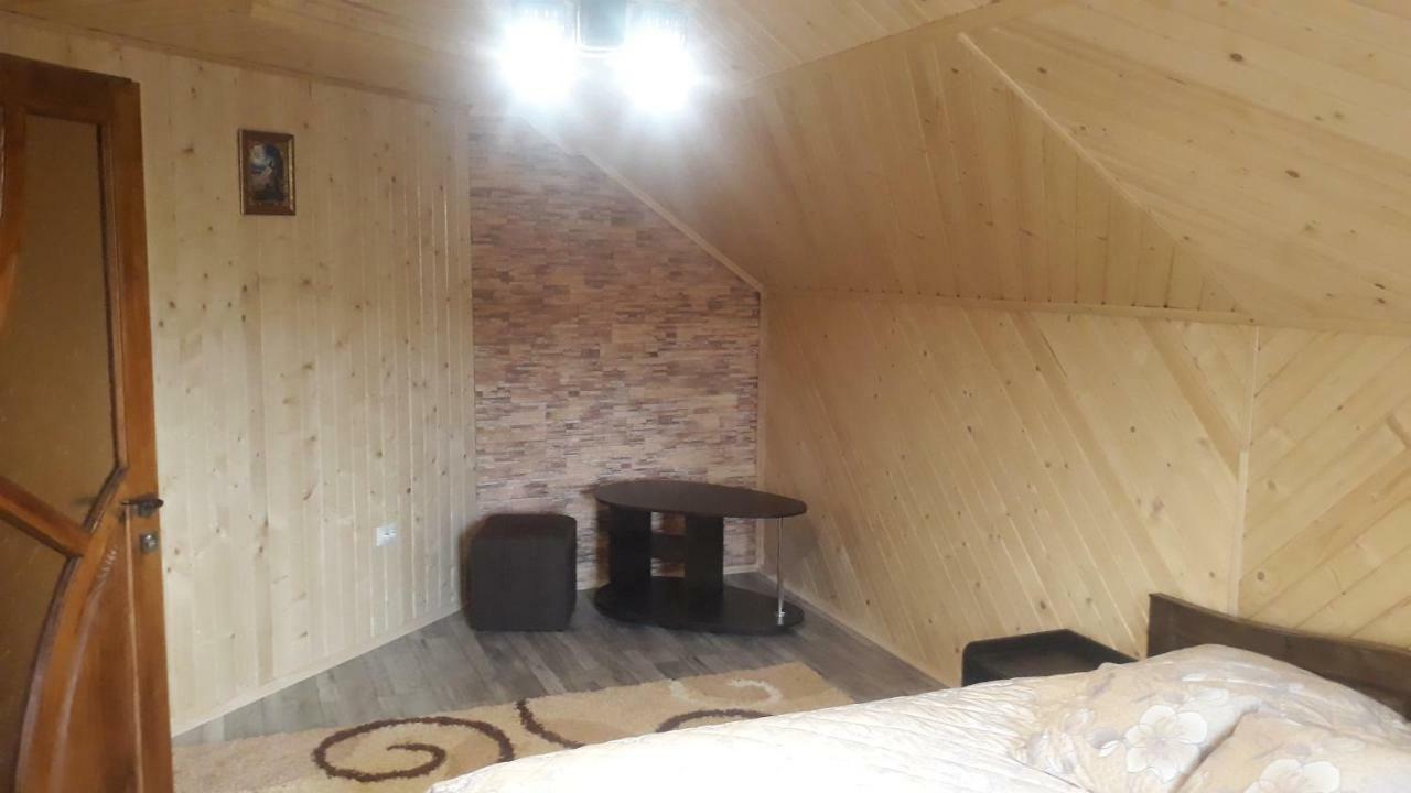 Bee House Поляниця Апартаменти Bukovel Luaran gambar